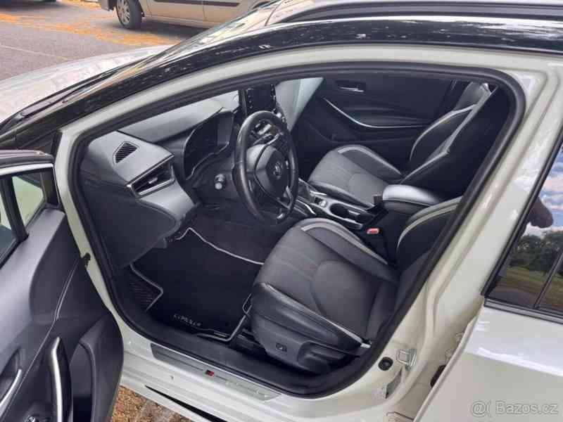 Toyota Corolla 1,8 hybrid GR Sport 09/2021 - foto 9