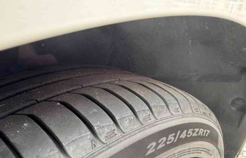 Toyota Corolla 1,8 hybrid GR Sport 09/2021 - foto 2