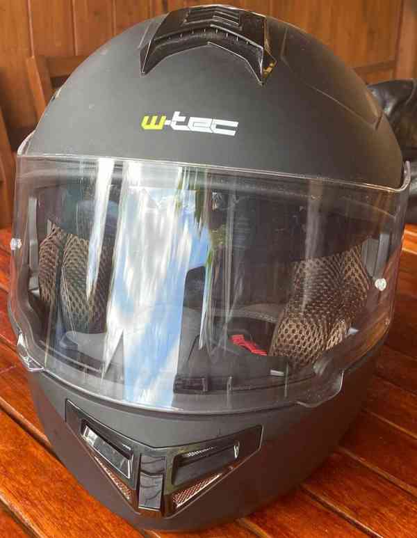 Helmy na motocykl Scorpion a W-tec s vystrojí - foto 6