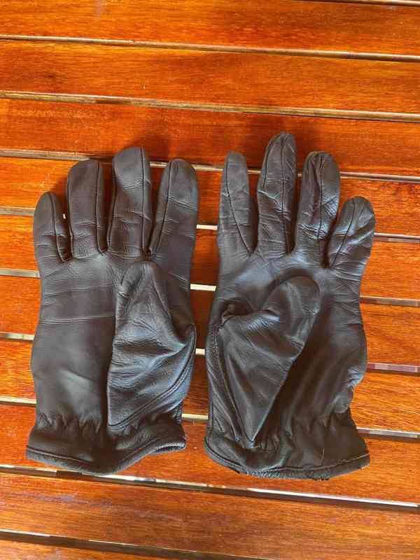 Helmy na motocykl Scorpion a W-tec s vystrojí - foto 2