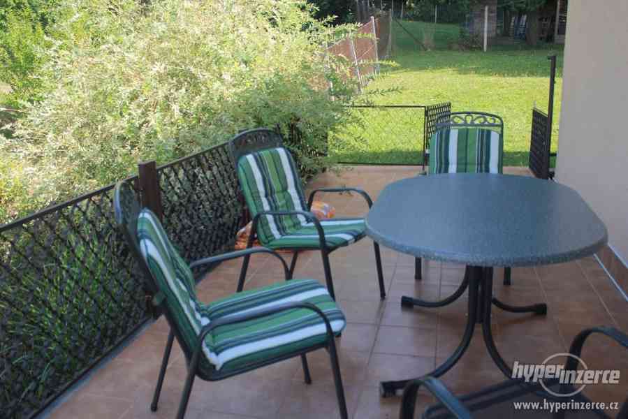 Knínice (okr.Blansko), RD - garáž, dílna, zimní zahrada - foto 9