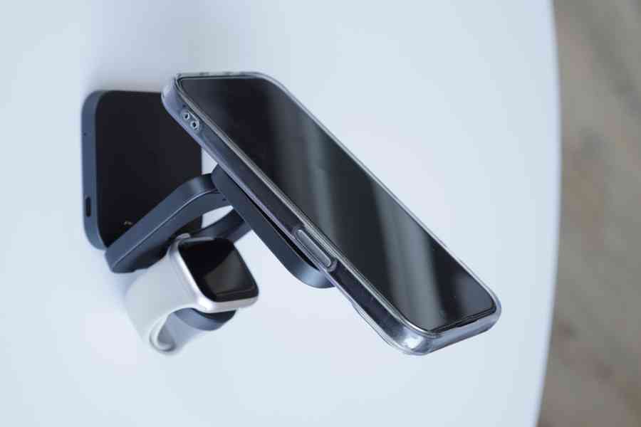 Bezdrátová nabíječka Cubenest E310 3v1 pro iPhone zařízení - foto 3