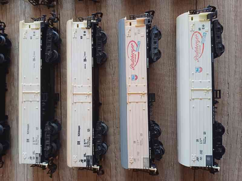 Kryté nákladní vagony.  TT - foto 4