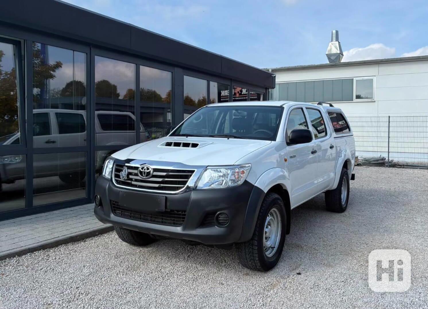 Toyota Hilux 2,5 D4D Life 4x4 106kw - foto 1