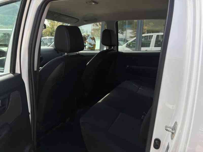 Toyota Hilux 2,5 D4D Life 4x4 106kw - foto 14