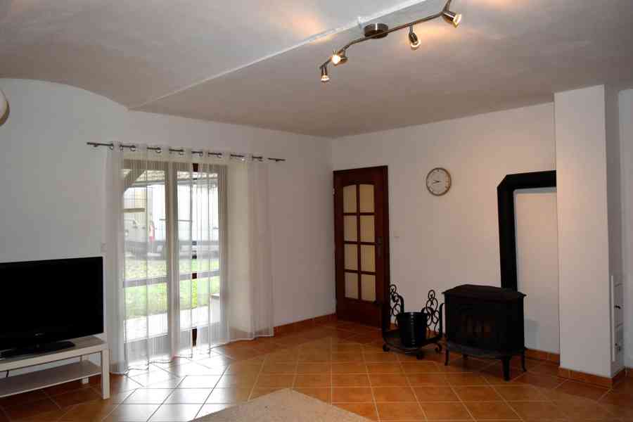 Ohnišov - prodej domu s dispozicí 3+kk a pozemky 4000 m2 - foto 12