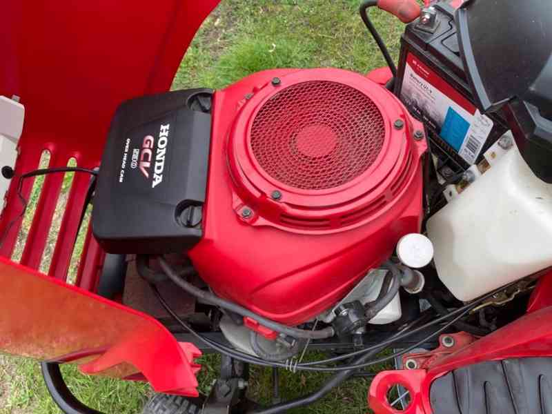 Zahradní traktor Honda 2417 - foto 6