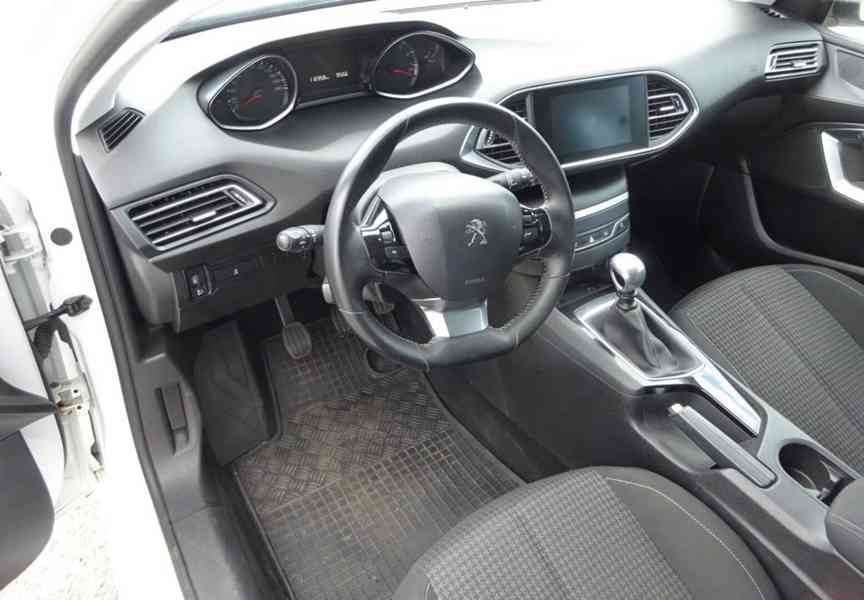 Peugeot 308 1.2 PureTech r.v.2018 (81 kw) ČR po rozvodech - foto 5