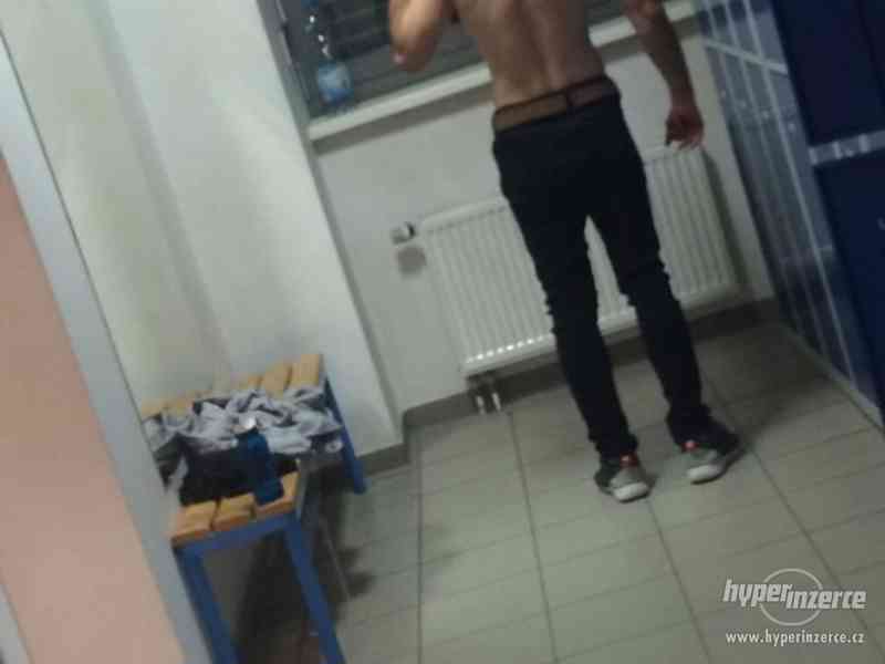 Foreign Young Guy Looking For Couple - foto 3