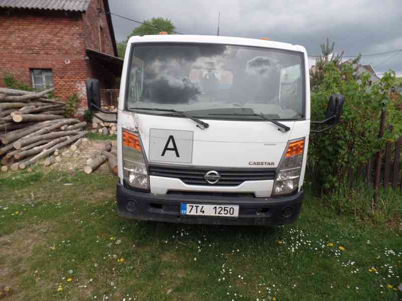 NISSAN Cabstar nosič kontejnerů - foto 6