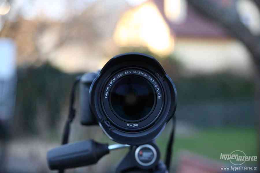 Zrcadlovka Canon 650D a objektiv Canon EF-S 18-135mm IS STM - foto 5