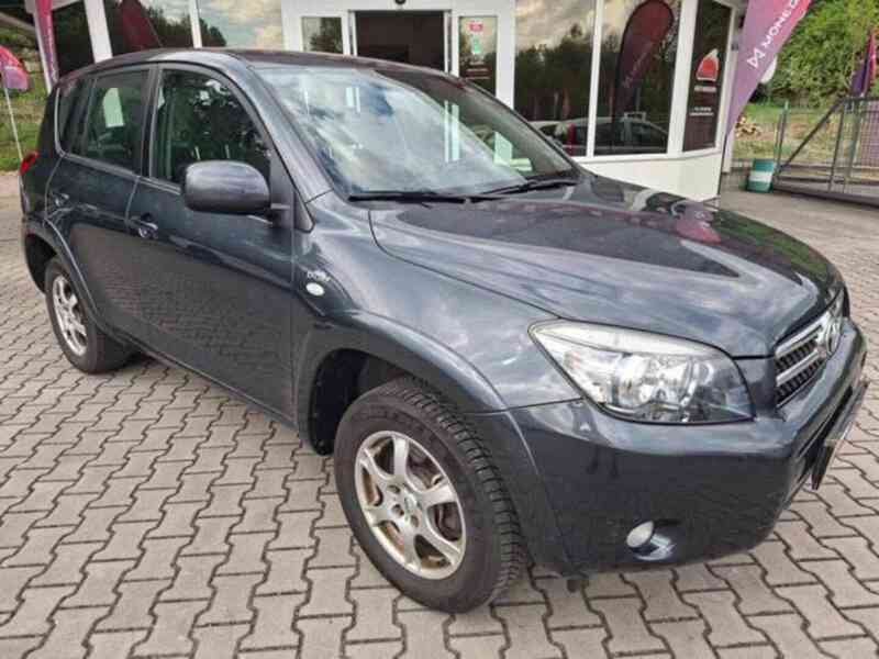 Toyota RAV-4 2,2 D-CAT 4x4 130kW - foto 1