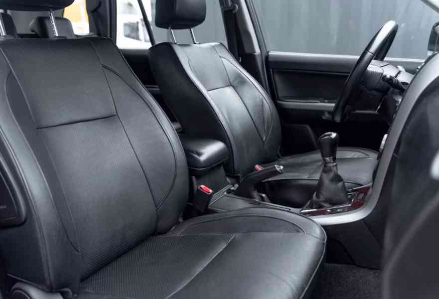 Suzuki Grand Vitara 2.0i benzín 103kw - foto 14