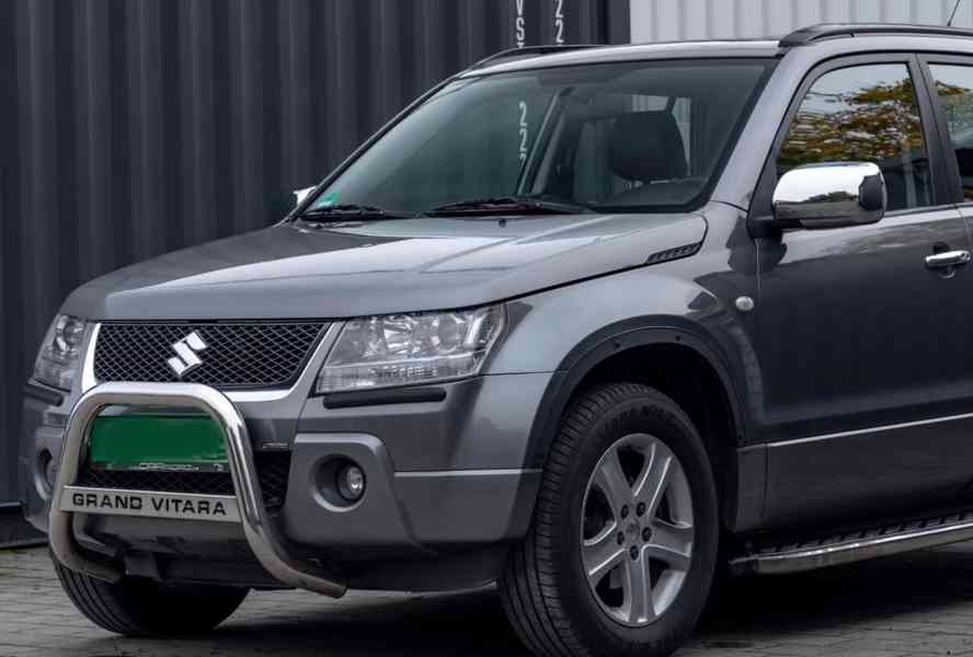 Suzuki Grand Vitara 2.0i benzín 103kw - foto 20