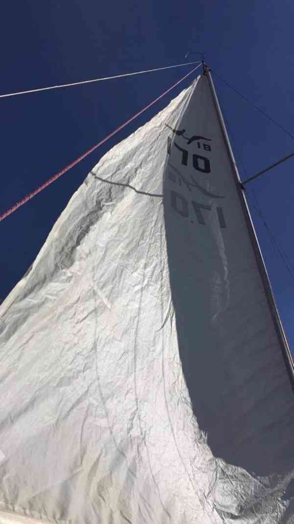 Laminátová plachetnice HURLEY MARINE 18 - foto 3