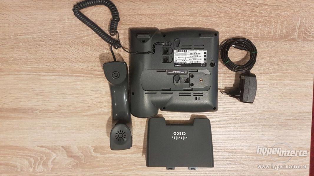 Cisco SPA502G - 1-linkový VoIP telefon - foto 3