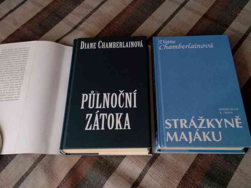 Půlnoční zátoka , Strážkyně majáku       - foto 2