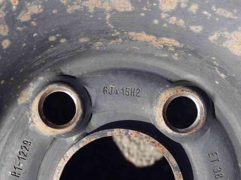 Sada zimních kol Škoda Octavia I 195/65 R15 - foto 9