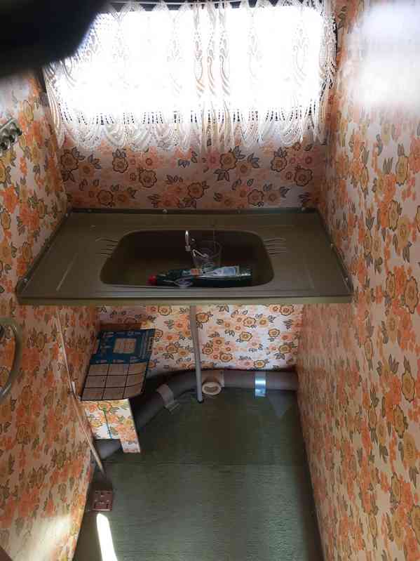 Chata na kolech. Pěkný Burstner na pevné stání, odvoz možný - foto 11