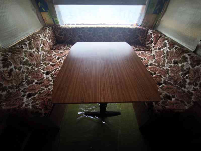 Chata na kolech. Pěkný Burstner na pevné stání, odvoz možný - foto 13