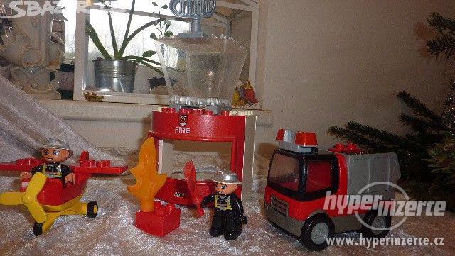 lego duplo-hasiči,hasičská stanice - foto 1