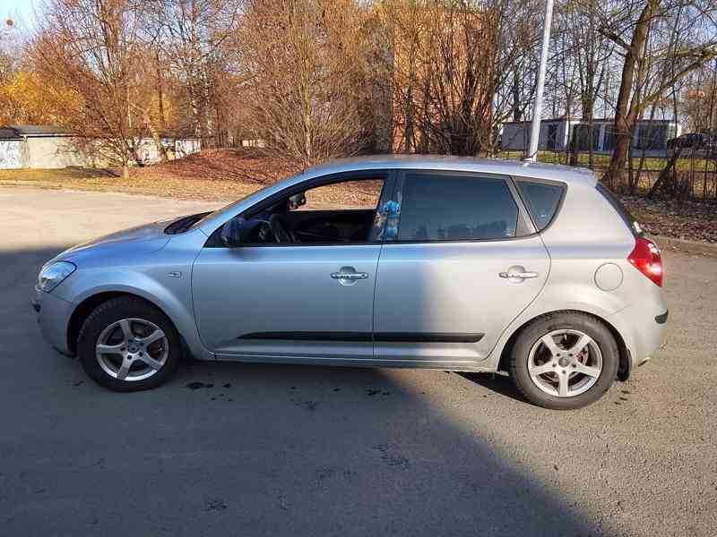 Kia Ceed 1,4 80Kw s LPG - foto 3