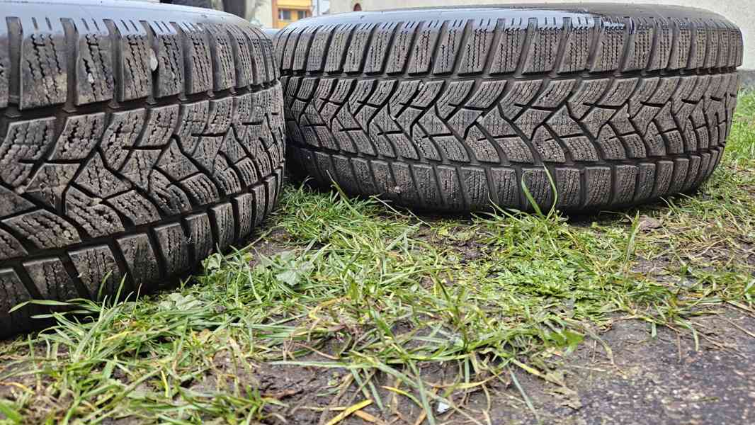 Škoda Superb 3 zimní kola pneumatiky Dunlop 215/60R16 disky  - foto 4