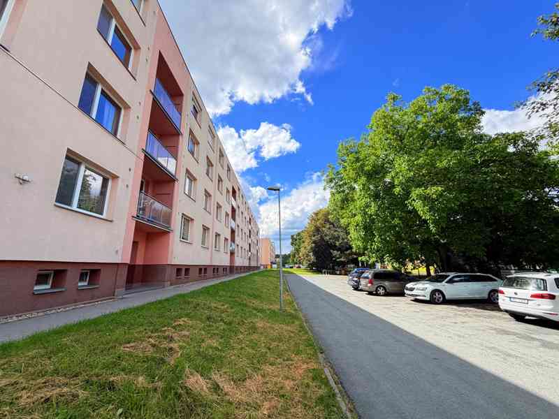 NABÍDKA PRONÁJMU ZREKONSTRUOVANÉHO BYTU 2+1 V HRUŠOVANECH - foto 18
