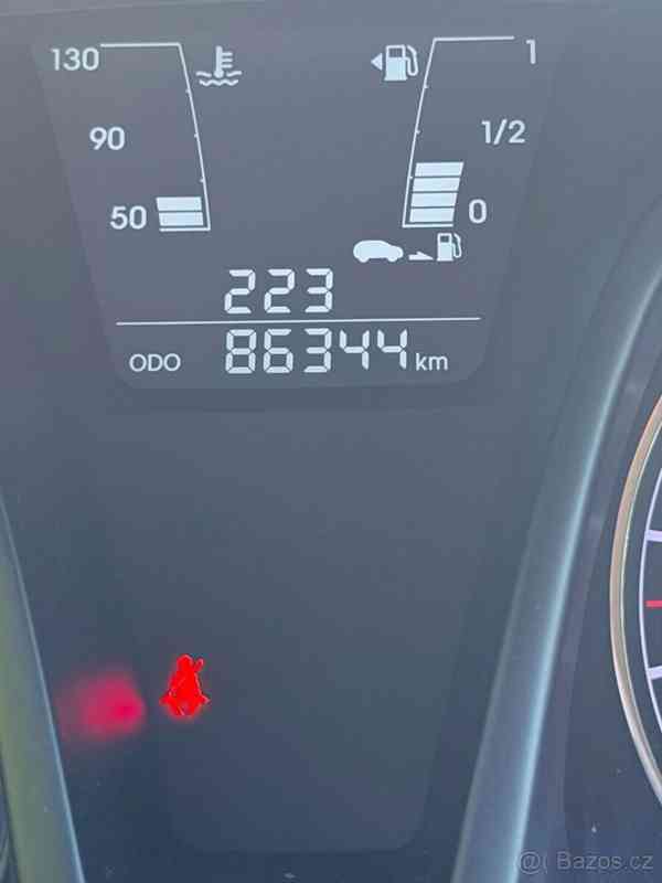 Hyundai ix20 1,6   91 kW, benzín, manuál – top - foto 11