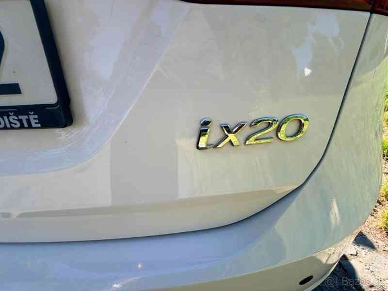 Hyundai ix20 1,6   91 kW, benzín, manuál – top - foto 9