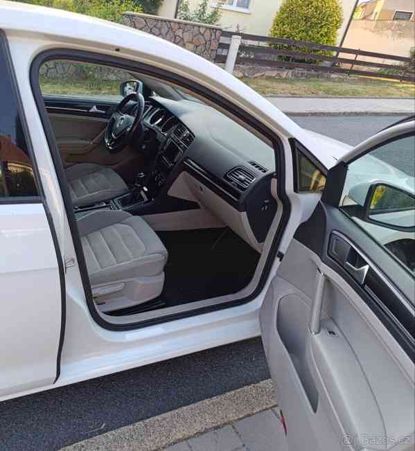 Volkswagen Golf 1,4   VII. - foto 17
