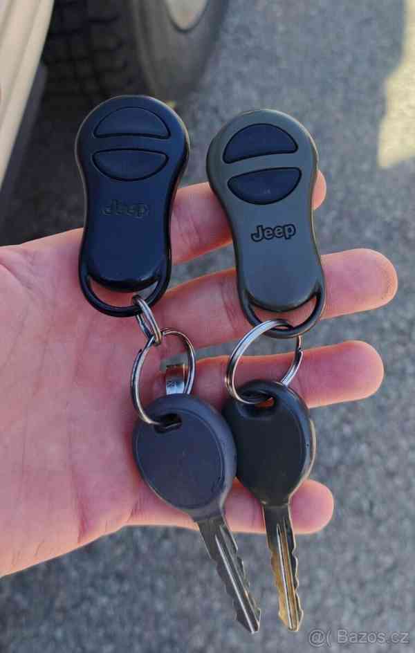 Jeep Grand Cherokee 2,7 - foto 10