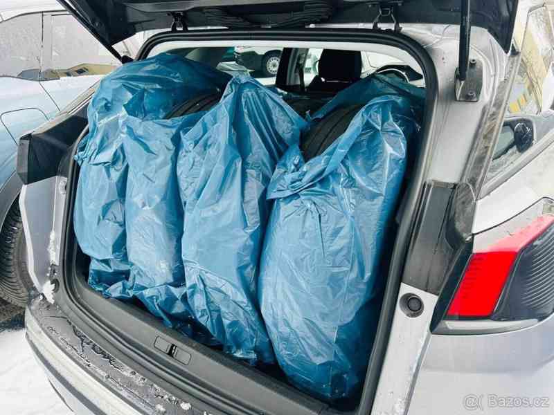 Peugeot 3008 1,5   BLUEHDI 130k MAN6 - 48 TISÍC - foto 6