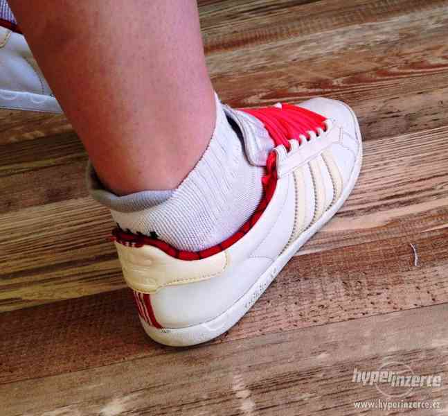 Tenisky bílé Adidas - foto 8