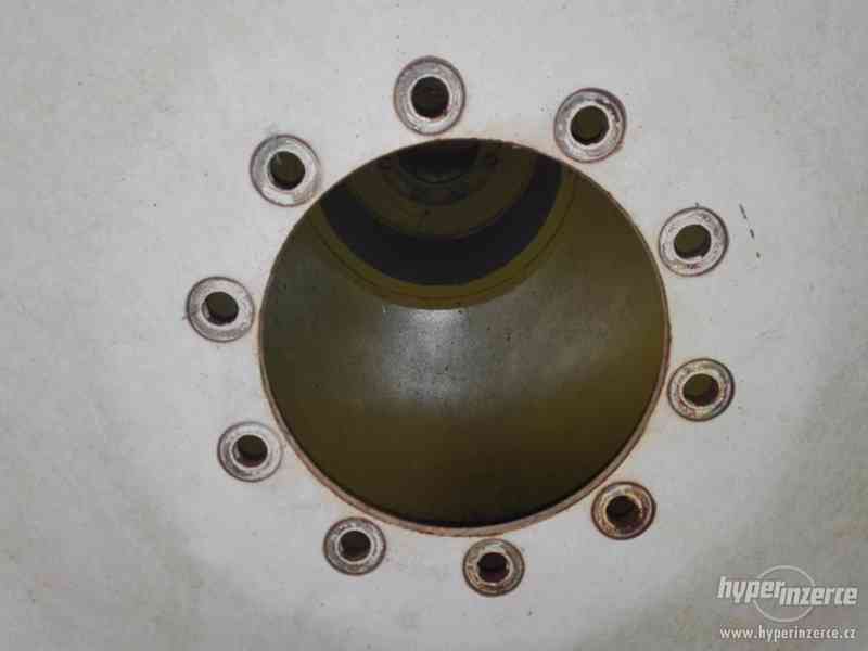 Pneumatika s diskem na  postřikovač Berthoud 300/95 R 52 - foto 3