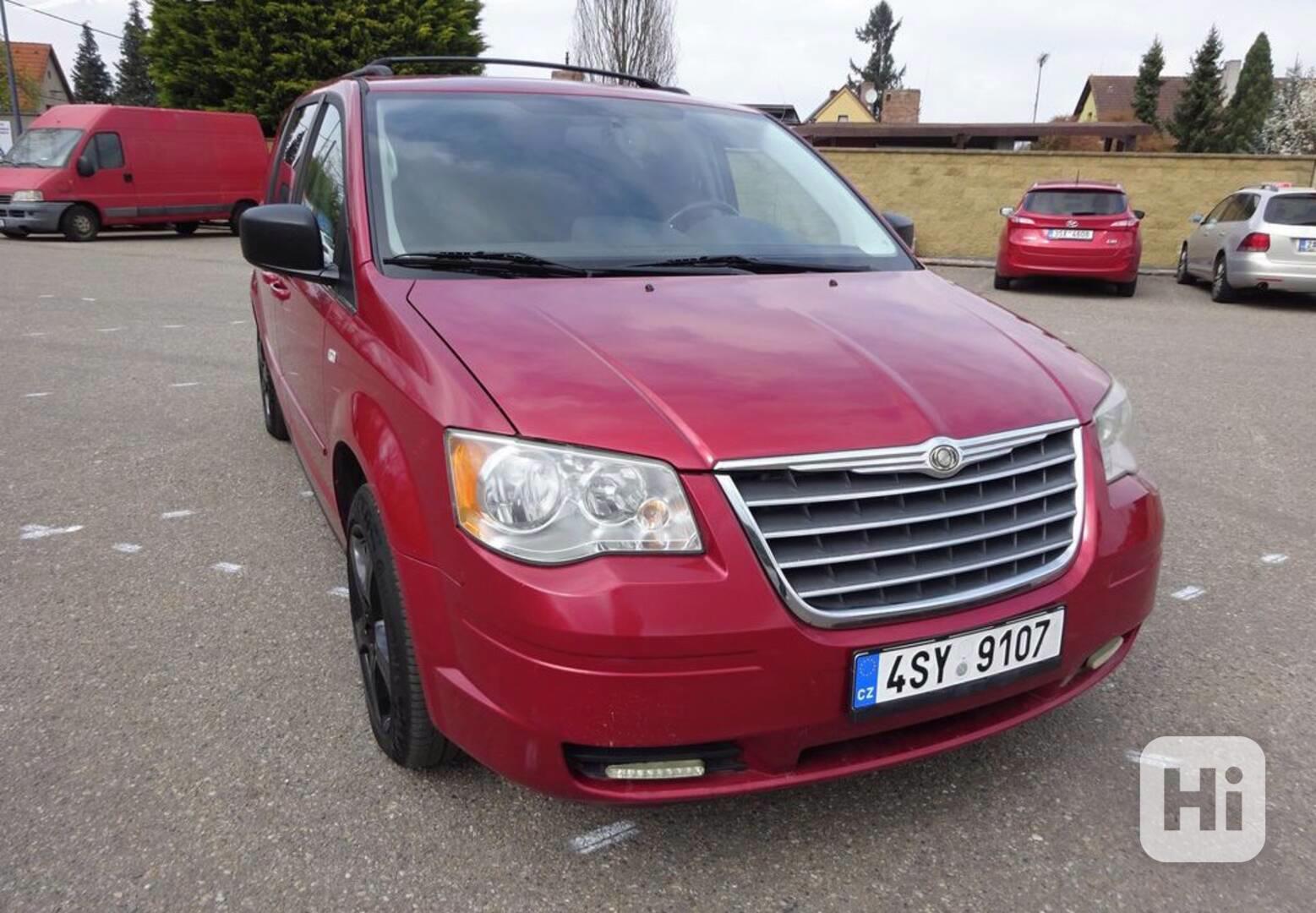 Chrysler Grand Voyager, 2,8CRDi NAVI-7MÍST AUTOMAT - foto 1