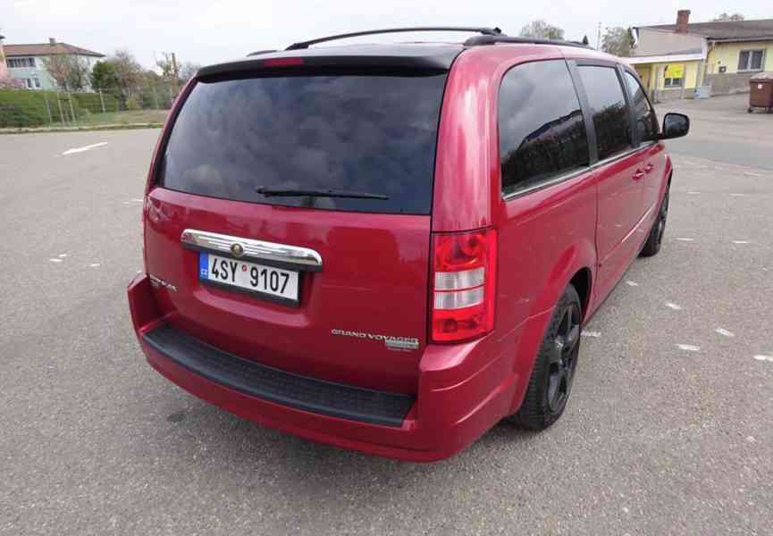 Chrysler Grand Voyager, 2,8CRDi NAVI-7MÍST AUTOMAT - foto 4