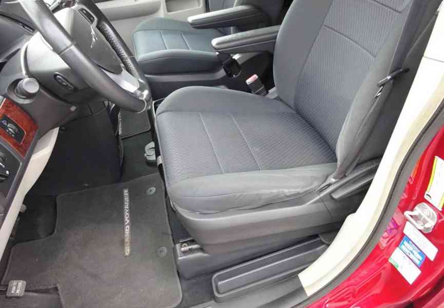 Chrysler Grand Voyager, 2,8CRDi NAVI-7MÍST AUTOMAT - foto 14