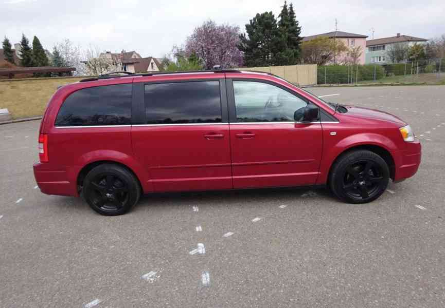 Chrysler Grand Voyager, 2,8CRDi NAVI-7MÍST AUTOMAT - foto 3
