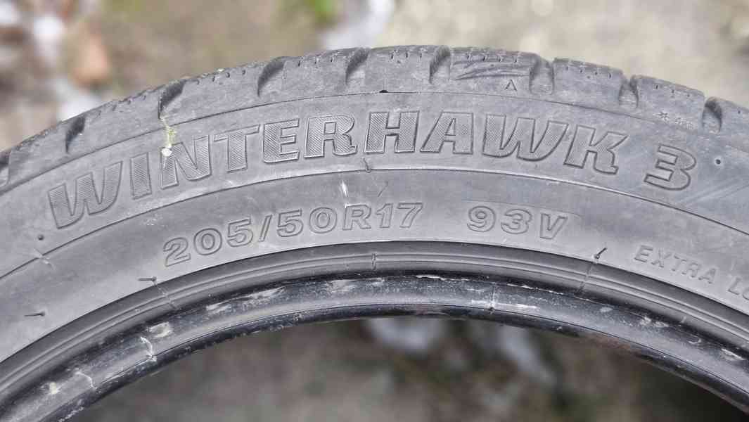 Zimní pneumatiky 205/50 R17 93V - foto 5