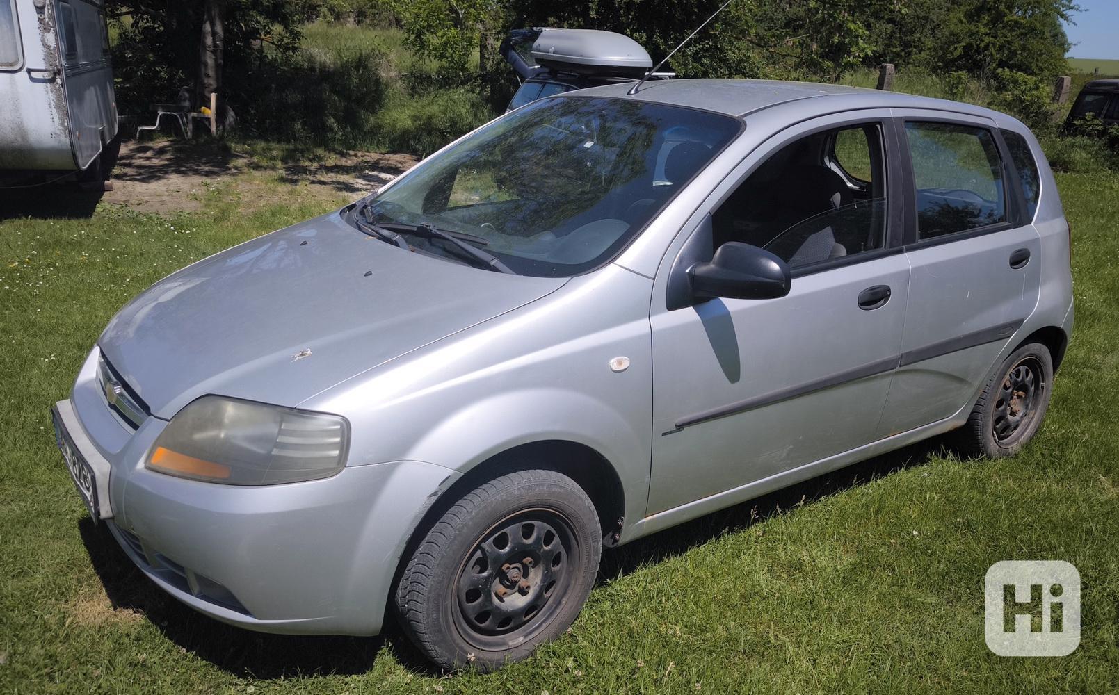 Chevrolet Klas Aveo 1.2, první majitelka, koupeno nové v ČR. - foto 1