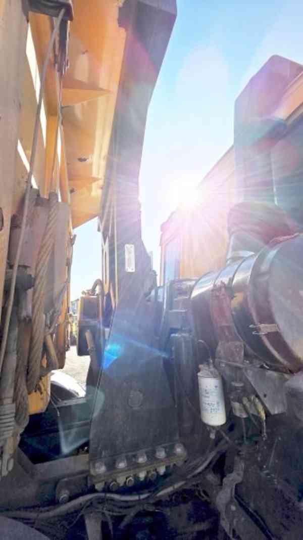 TRAKTOR! 8x8 sklápěč 76t Terrno TATRA - foto 4