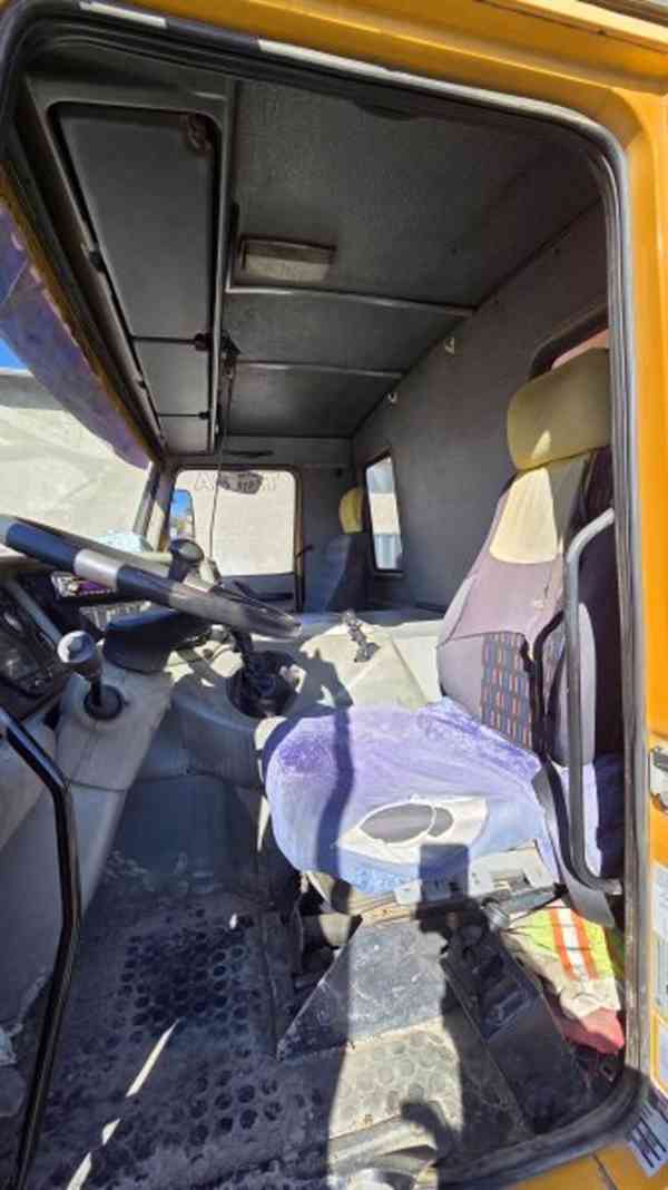 TRAKTOR! 8x8 sklápěč 76t Terrno TATRA - foto 8