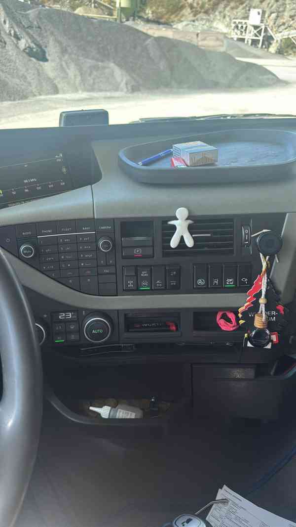 Sklápěč VOLVO FH 500 6x4 se ZVEDACÍ NÁPRAVOU / S3 Bordmatic - foto 19