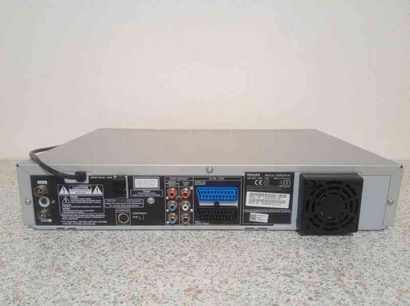 📼>📀VHS-DVD rekordér Philips DVDR3320 - foto 8