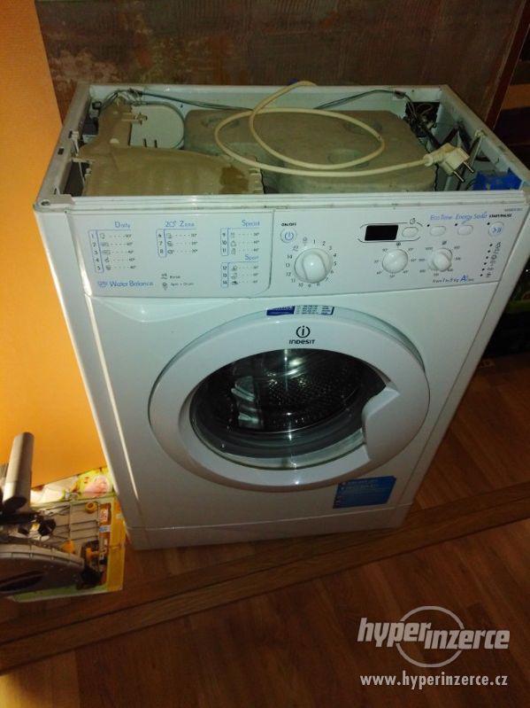 Pračka Indesit - foto 1
