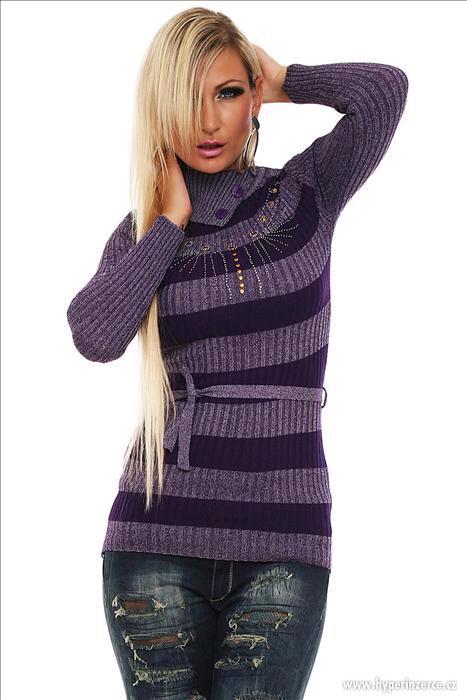 Elegantní dámský pruhovaný pulovr s dlouhým rukávem a roláke - foto 1