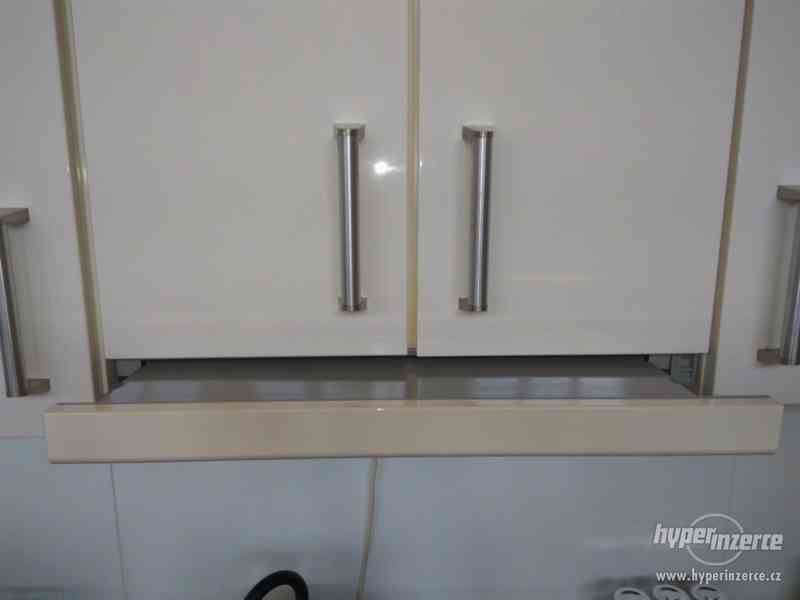 Kuchyňská linka - SANDRA 177x253x110+60cm - foto 18