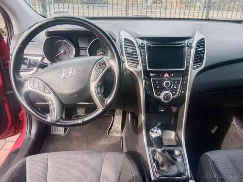 Hyundai i30 1,6   Prodej auta - foto 9