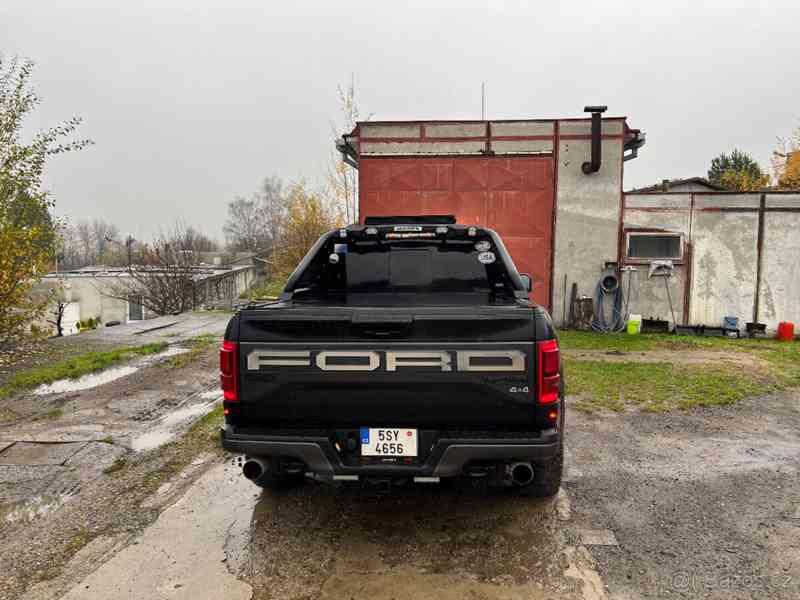 Ford F-150 Raptor - foto 5